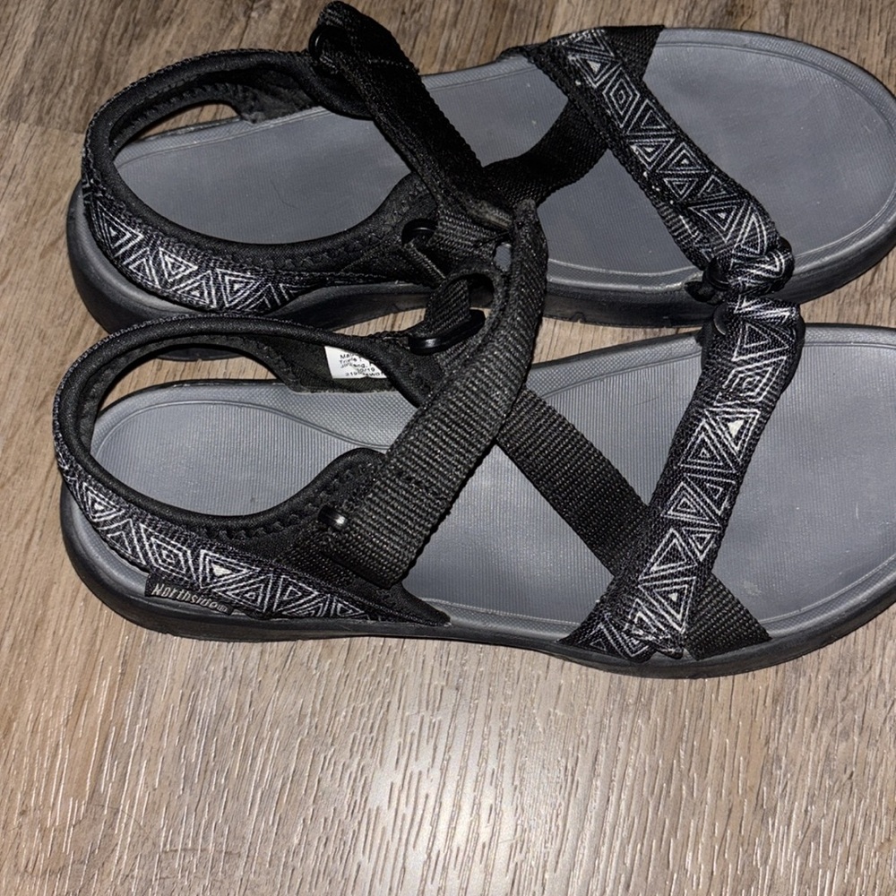 Northside Women's Black Sandals - Picture 2 of 5